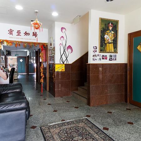 Reddoorz Near Aljunied Mrt Hotel Singapura Luaran gambar