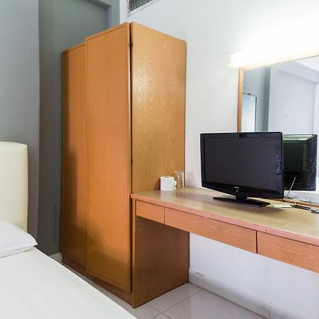 Reddoorz Near Aljunied Mrt Hotel Singapura Luaran gambar