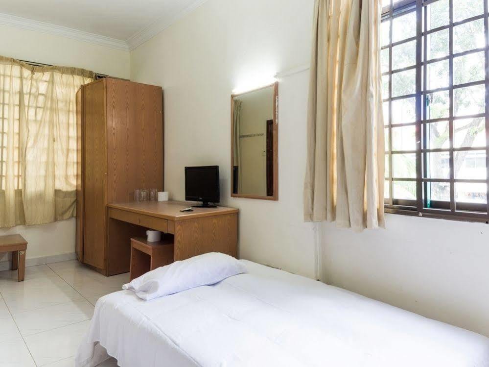 Reddoorz Near Aljunied Mrt Hotel Singapura Luaran gambar